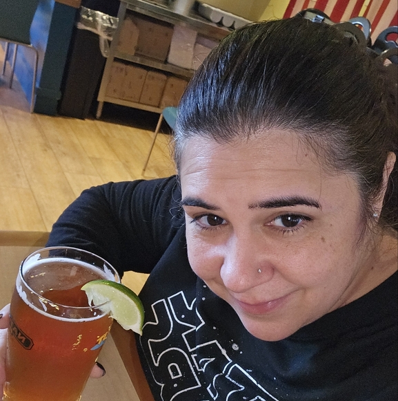 Meet your Posher, Vanessa - Picture 3 of 3